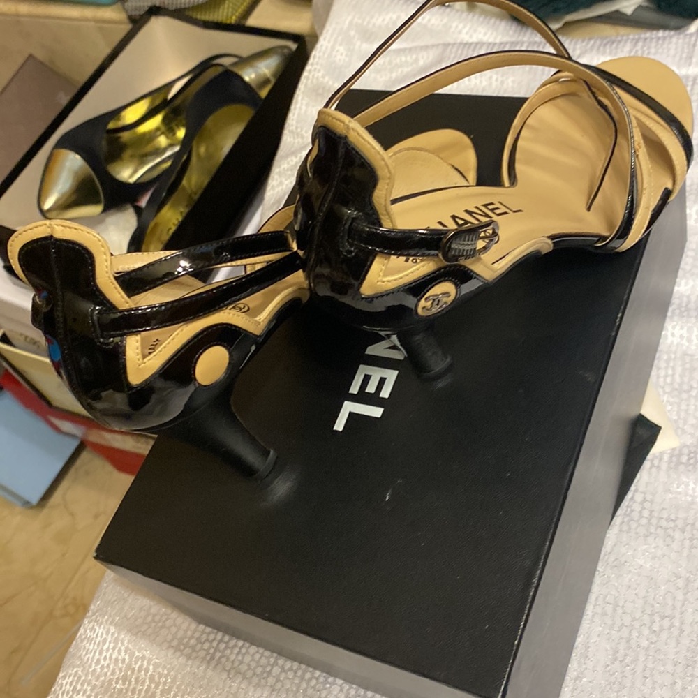Chanel womens strappy shoes - Picture 4 of 4